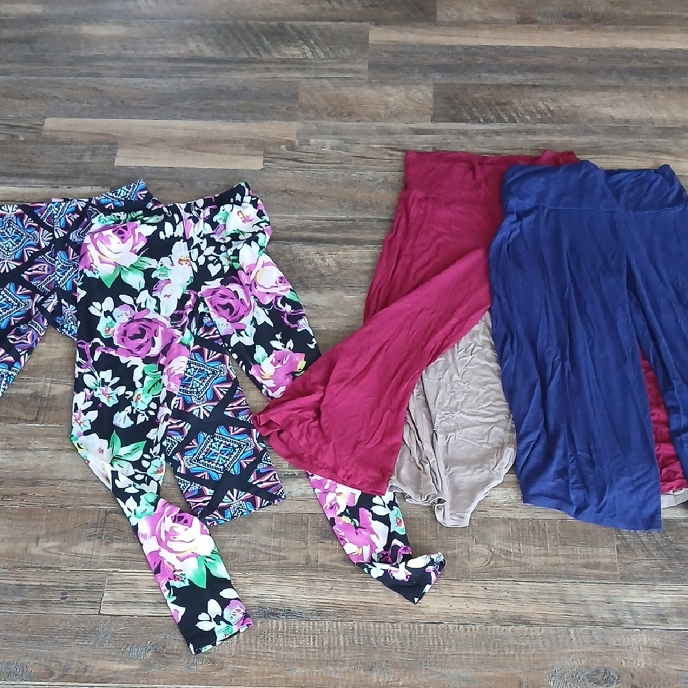 Floral and Solid Leggings & Capri Lot